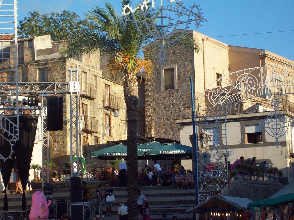 FicarraAl Fakhar住宿加早餐旅馆 外观 照片